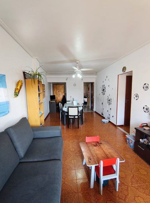 Departamento de 4 ambientes con dependencia y cochera en Flores, Av. Avellaneda 2900 y Nazca